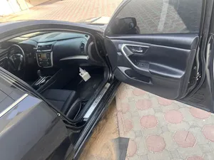 Nissan Altima 2017, SV . . Mileage: 172,949 km (107,466 miles).
