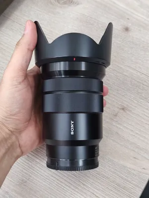 Sony 18-105mm 4f OSS lens