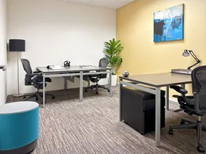 مساحة مكتبية خاصة تسع عدد 3 من الأفراد في RAS AL KHAIMAH, Julphar Tower RAK