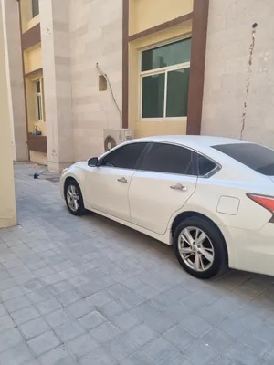 نيسان التيما موديل 2015 خليجي مسرفسه بالكامل تشيك وكالة لا يوجد فيها مشاكل نظيفة جدا موجودة في خليفة