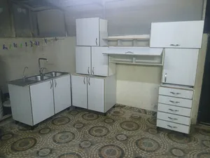 مطبخ خشب لاتيه وزان كامل مع المجلى والبطاريات
