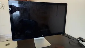 25 Apple monitors for sale  in Um Al Quwain