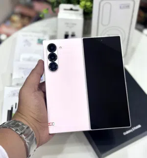 عرض خاص : Samsung Z fold 6 512GB هاتف بحالة الوكالة نظيف جدا بدون اي شموخ أو مشاكل مع ضمان و ملحقات