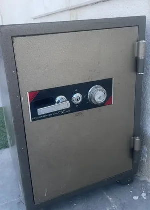 قاصه خزنه حديد وأسمنتية