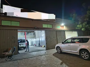 Car Garage for sale with Mitsubishi pickup