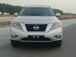 Used Nissan Pathfinder in Sharjah