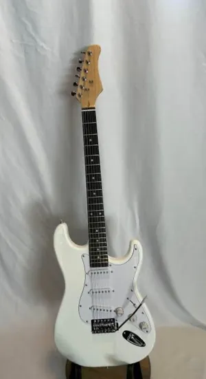 غيتار كهربائي IRIN مقاس 39 بوصة بتصميم ستراتوكاستر (Stratocaster)