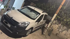 سيتروين بيرلنجو موديل 2016/17 سبع مقاعد عائلية واقتصادية