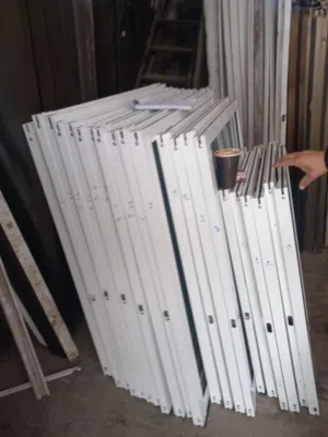 شبابيك المنيوم بحال الوكاله مستعمل جميع المقاسات وجميع الوان