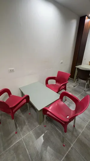 كرسي قهو البيع 23كرسي 6طوالت كبير 1وحده صغير جمله السعر 4كرسي و طواله كبيره 200وساهل