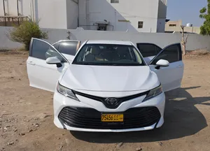 تويوتا كامري 2019 للبيع