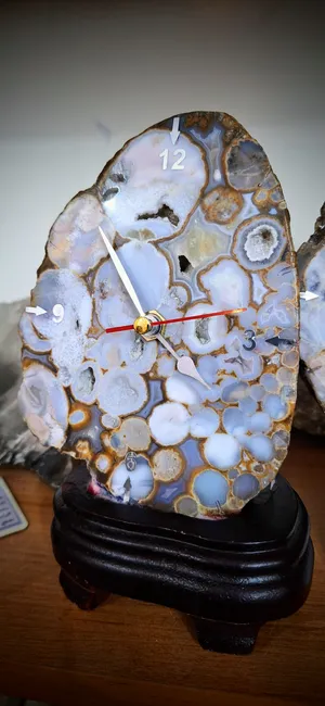 ساعات طاولة من حجر اليشب- Jasper Gemstone Table Clocks