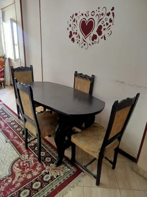سفرة خشب بحاله جيده للبيع