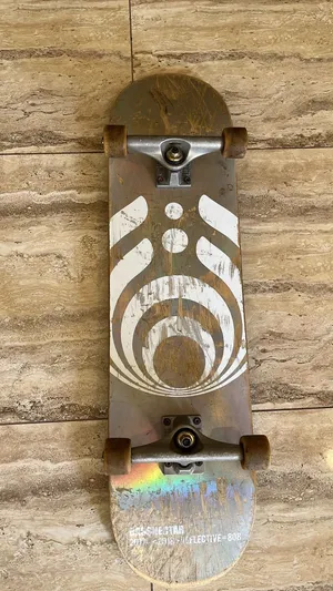 سكيت بورد اصلي Skateboard كلاسيكي مناسب للحركات والشوارع  تقدري تشتري كامل او فقط قطع استعمال بسيط