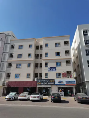 للايجار شقه عائليه راقيه بالخوض السادسه بالقرب من جامع حي المعرفه -2BHK For Rent in Al khoud 6