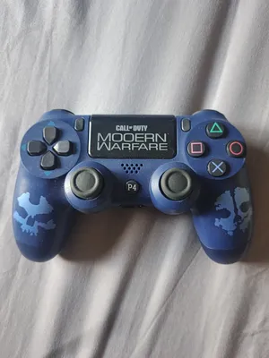 يد بلايستيشن 4 محدودة limited editon call of duty modern warfare للون الازرق