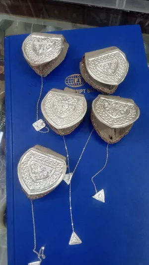 مقتنيات حديثه وقديمه