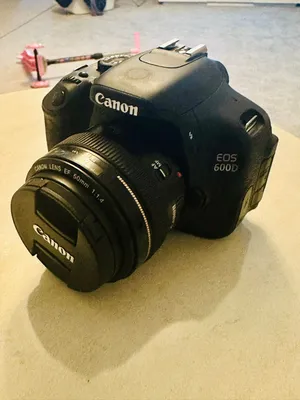 Canon EOS 600D with canon 50mm 1.4f ultrasonic LANs