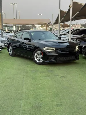 دودج تشارجر V6 SXT موديل 2023 مواصفات أمريكية اوراق جمارك Kit SRT بحالة ممتازة