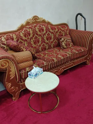 طقم كنب نظيف وثقيل