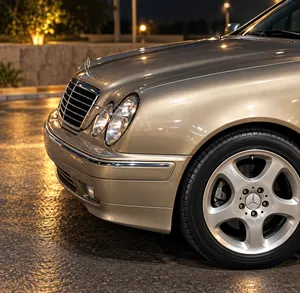 Mercedes-Benz 2001 -320 للبيع
