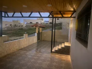 بيت شبه فيلا للبيع