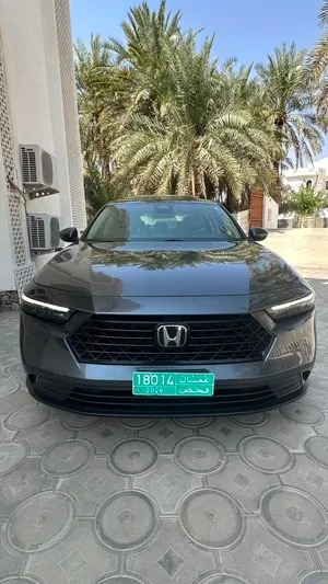 للبيع فقط هوندا اكورد EX رقم واحد داخل بيج نظيف جدا وبحادث بسيط خلف وممشى قليل جدا