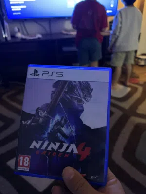 نينجا جايدن فور للسوني 5