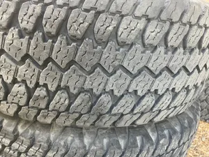 اطارات حجريات للبيع للفورويل