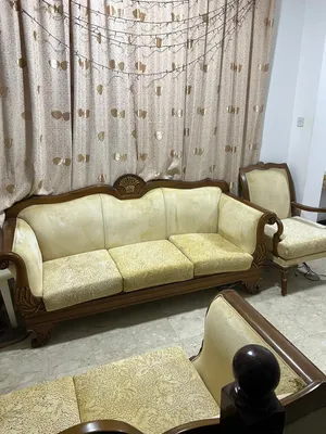 كنب بيج مستعمل للبيع