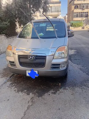 ميني باص هيونداي مستعمل موديل 2004 حالته جيدة للبيع