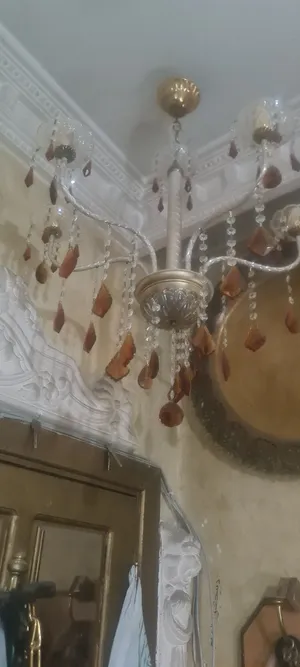 يوجد ثريات كريستال سعر الثرية الواحدة من 7 دنانير الى15ينار متكاملات بحالة الجديد