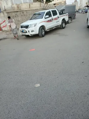 تويوتا هايلوكس دبل موديل 2015