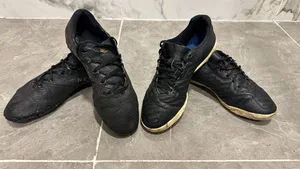 Trade - 2 football shoes size 41 (adidas + kipsta)