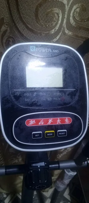 سلام عليكم جهاز رياضي جديد حته مامستخدم هواي بيه 8سرعات وشاشه شغاله ع باتريت جهاز حلو والله