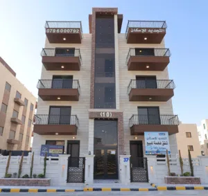 شقة فخمة طابق اول للبيع مساحة 170م2