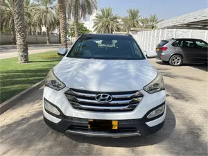 2015 Hyundai Santa Fe  Premium SUV GCC Specs White 7 Seats Automatic