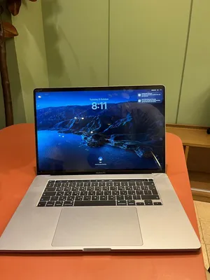 MacBook Pro 16 2019 i7 32GB RAM 512GB SSD Radeon 5300M 4GB