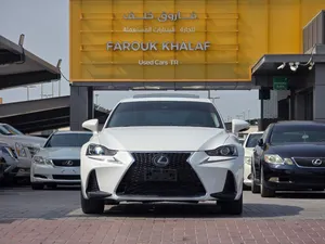 لكزس اي إس 2019لون ابيض أمريكي 4سلندر سعة 2.0لتر ماشية134887السعر45000