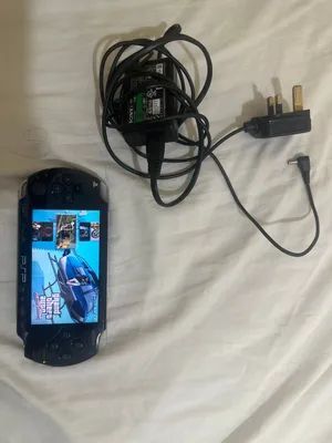PSP مهكر مع شحن شبه جديد