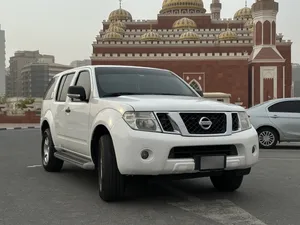 NISSAN Pathfinder 2014 for sale excellent condition