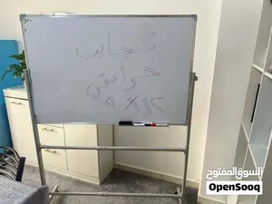 لوح وايت بورد عدد 2 بسعر مغري وجهين ابيض وجه جديد نضيف وجه في طعجات