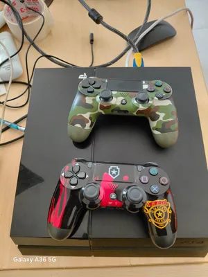 Playstation 4 slim with 11 game cd