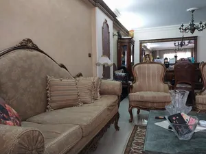 شقه للبيع في منطقة سموحه ش زكي رجب