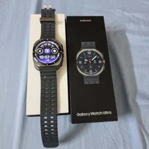 Samsung Galaxy Watch Ultra ساعه سامسون مع شاحن ويرليس