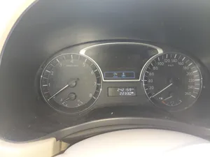 Used Nissan Pathfinder in Al Dakhiliya