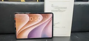 ipad Pro M4 11inch 2TB Wifi bettery Health 100% and with all accessories and still Warrenty have