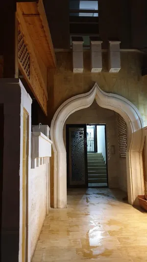 شقه بمطبخ كامل ومكيفه ومدفئه