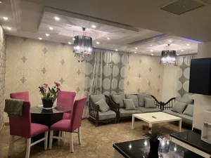 شقه مفروشه فخمه للايجار في السابع خلف كوزمو بسعر مميز