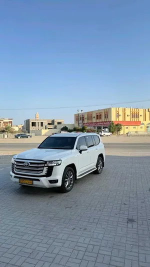 Used Toyota Land Cruiser in Al Batinah